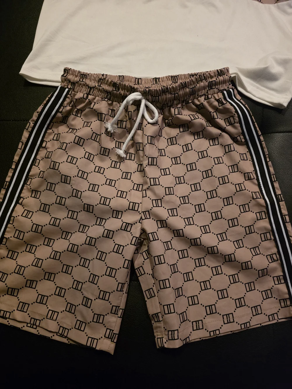 Boys Beige Patterned Short Set Size 10Y